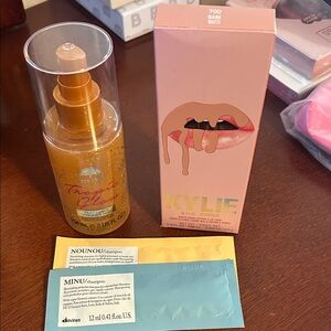 💕 Kylie Jenner Makeup Bundle💕